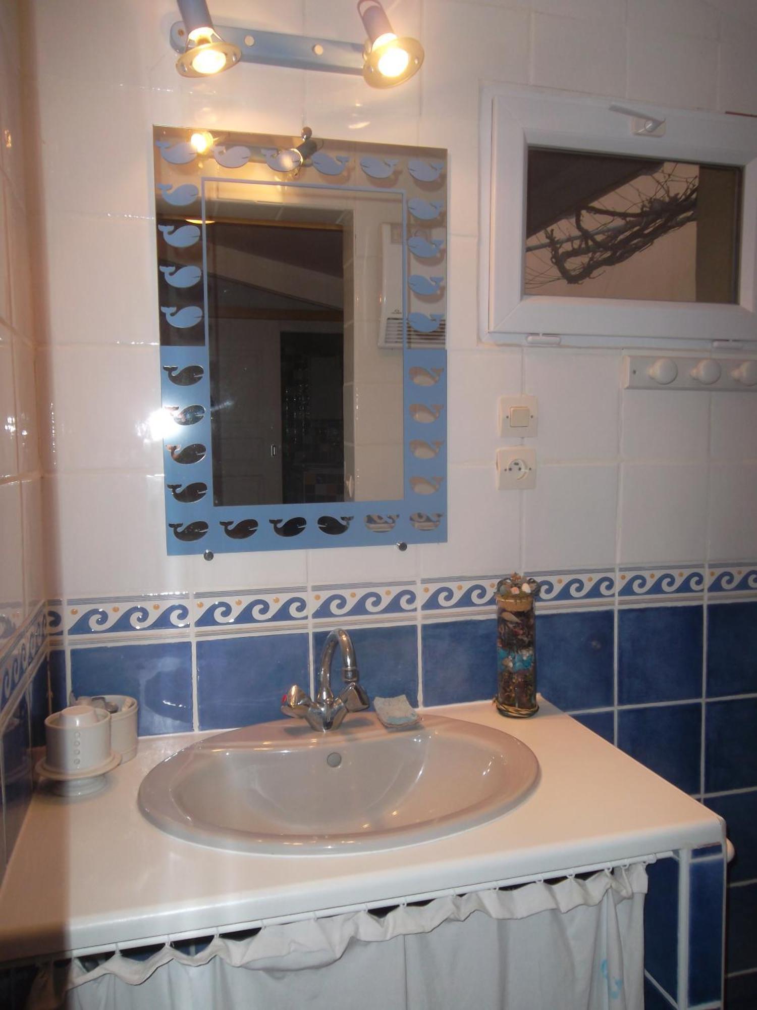 Les Hirondelles Apartment Bessan Екстериор снимка