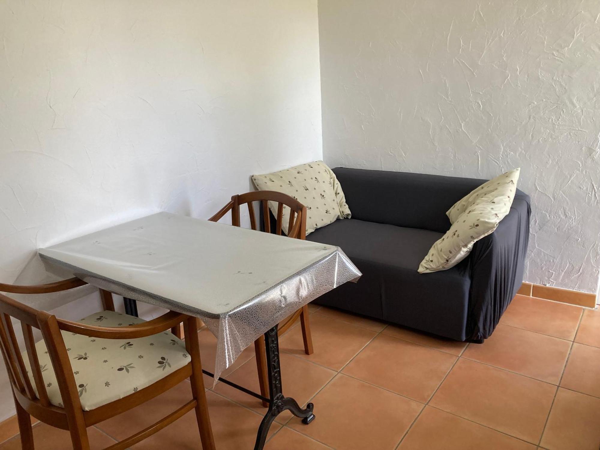 Les Hirondelles Apartment Bessan Екстериор снимка